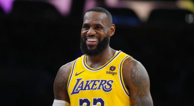 皇冠体育-【再见爱人之詹姆斯】持续低迷,退役的脚步越来越近